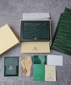 TheChronoLux - Rolex Submariner 41mm Black & Gold, 0