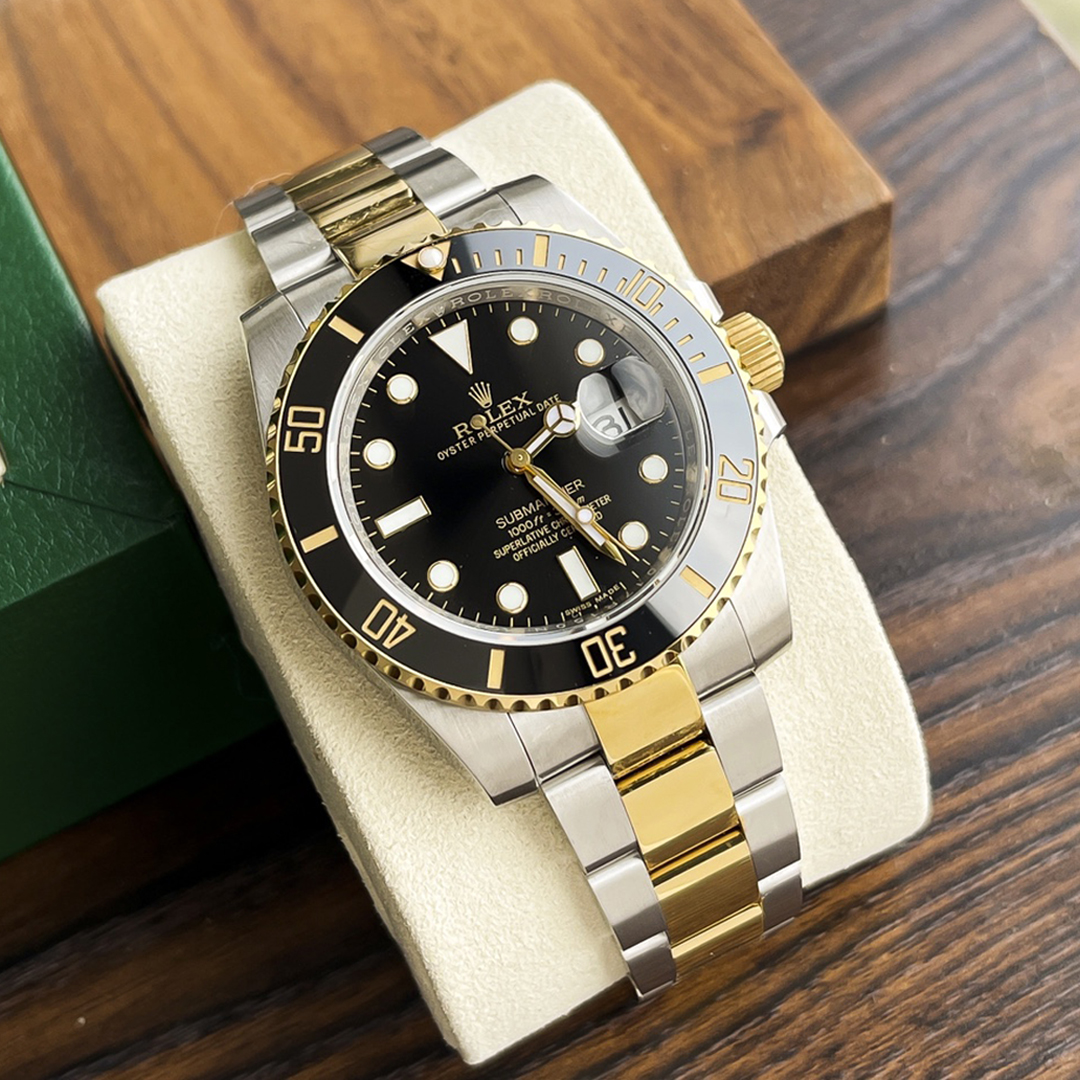 TheChronoLux - Rolex Submariner 41mm Black & Gold, 112