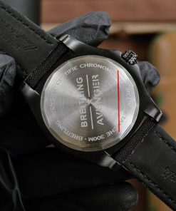 TheChronoLux - Breitling Avenger II GMT 43mm Black Dial, 13327063100452743