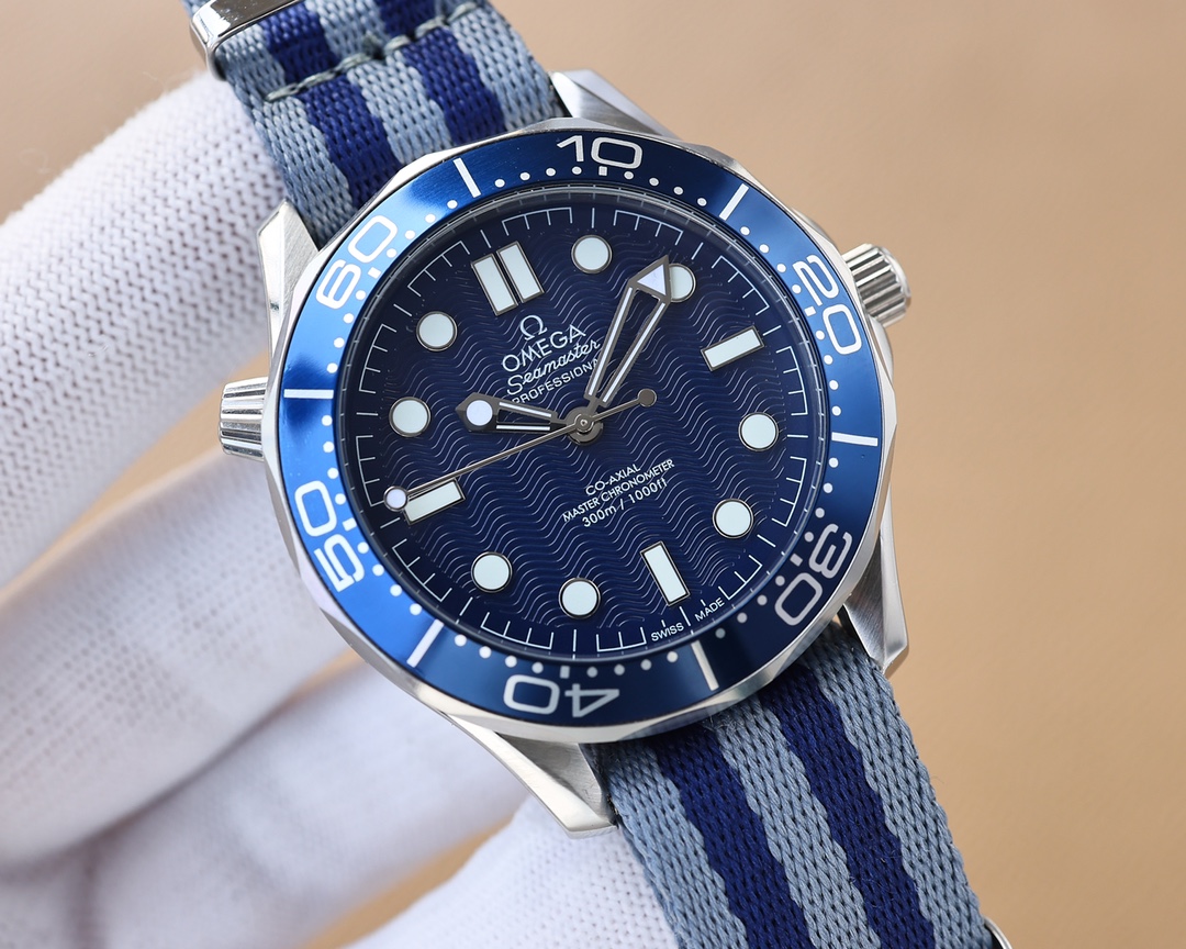 TheChronoLux - Seamaster 42mm 007 Edition with NATO Strap, 13327602139726209