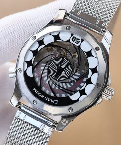 TheChronoLux - Seamaster 42mm 007 Edition with Steel Bracelet, 13327602258065363