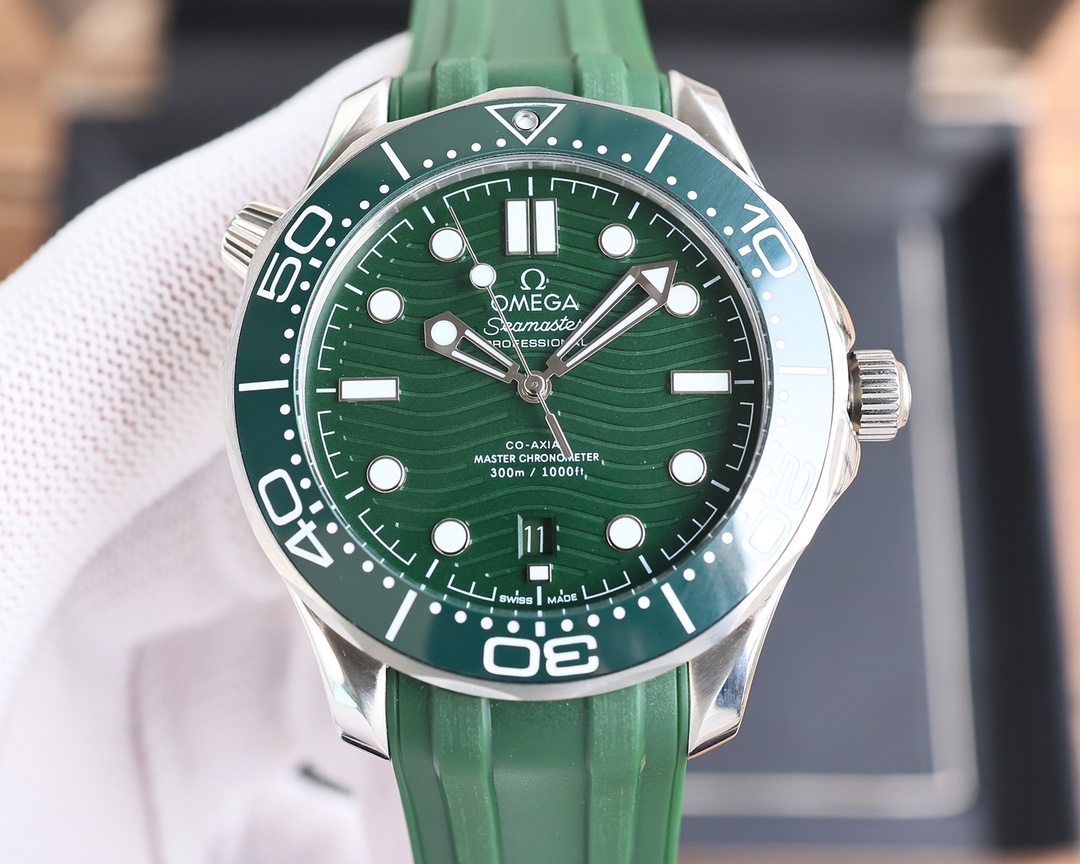 TheChronoLux - Seamaster Diver Co‑Axial Master Chronometer 42mm Green, 13327603244591301