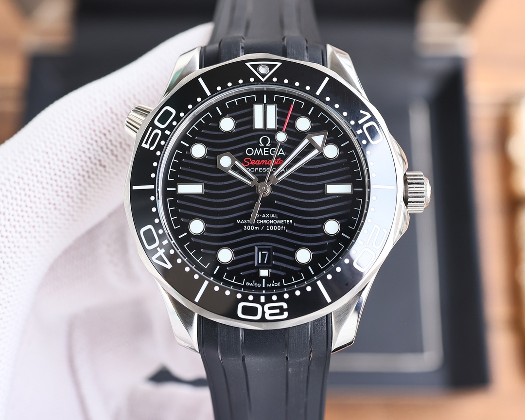 TheChronoLux - Seamaster Diver Co‑Axial Master Chronometer 42mm Black, 13327603328672098