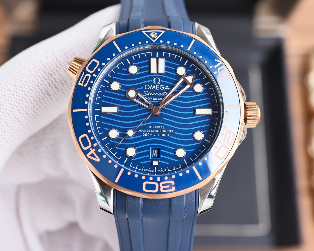 TheChronoLux - Seamaster Diver Co‑Axial Master Chronometer 42mm Blue & Gold, 13327603358808925